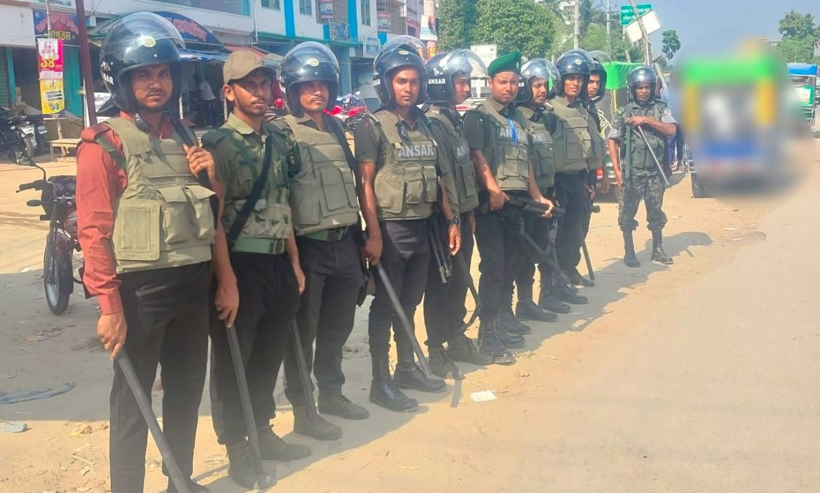 আইন-শৃঙ্খলা রক্ষা ও জনজীবন নির্বিঘ্ন করতে মেহেরপুর আনসার ও ভিডিপি’র গৃহীত নানা পদক্ষেপ